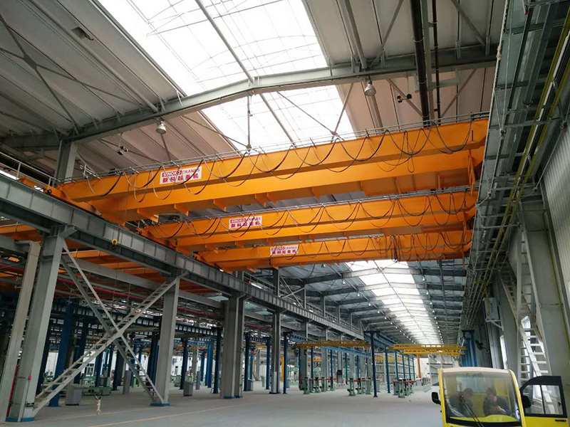 新(xin)型起重(zhong)機(jī)
